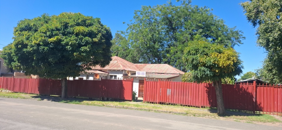 5 Bedroom Property for Sale in Ficksburg Free State